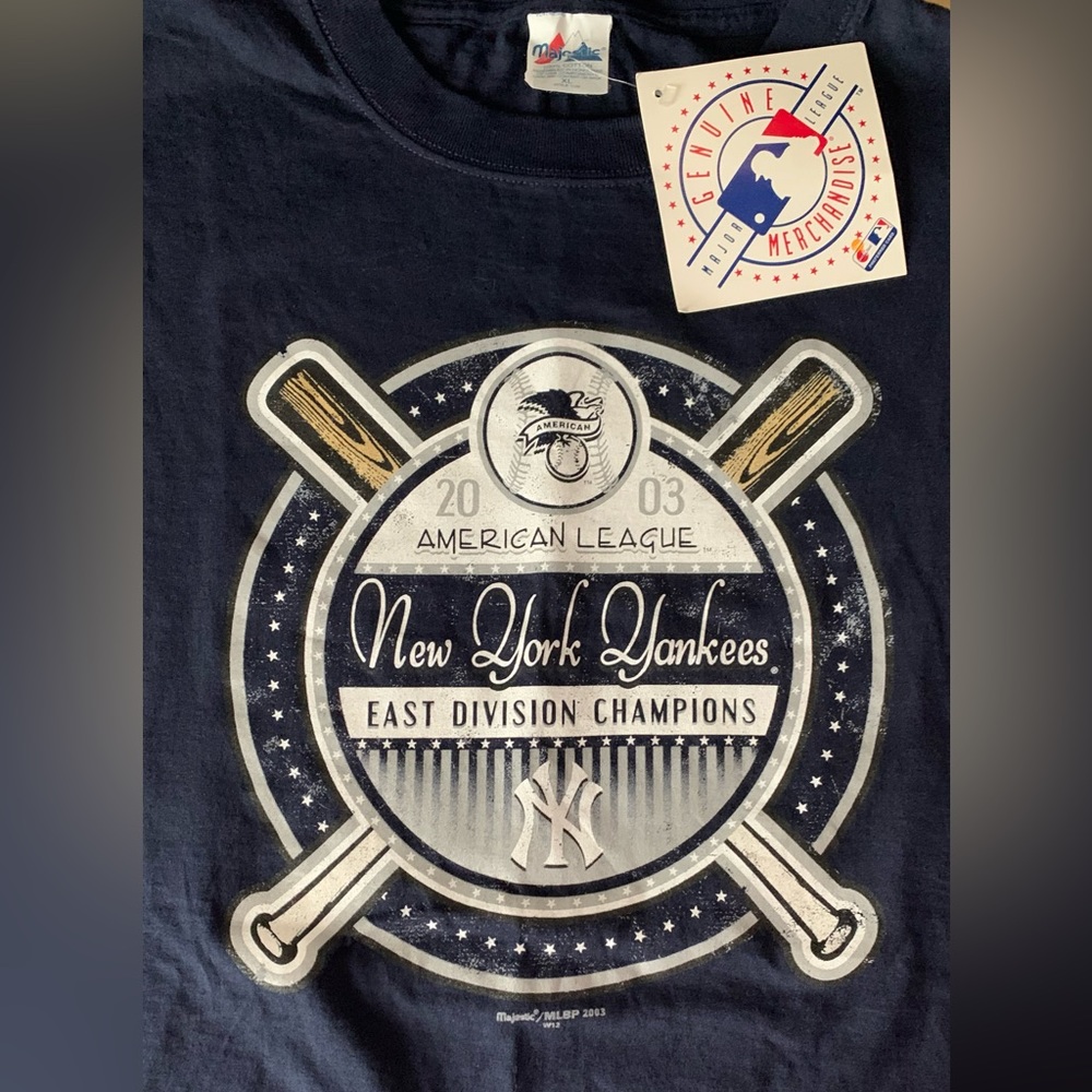 New York Yankees 2003 American League East division champions, T-shirt, size XL